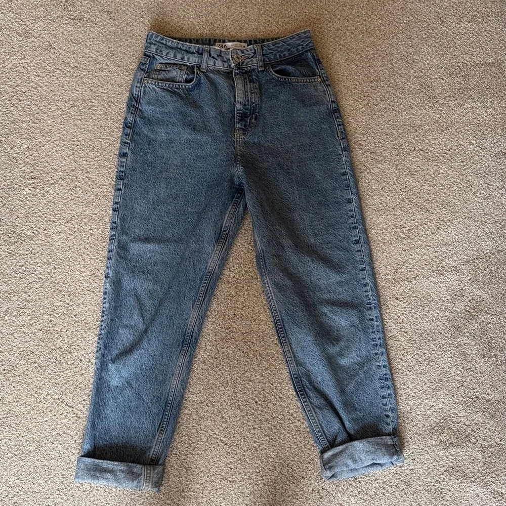 Zara Women’s Classic High-Rise Mom Fit Women's Blue Jeans